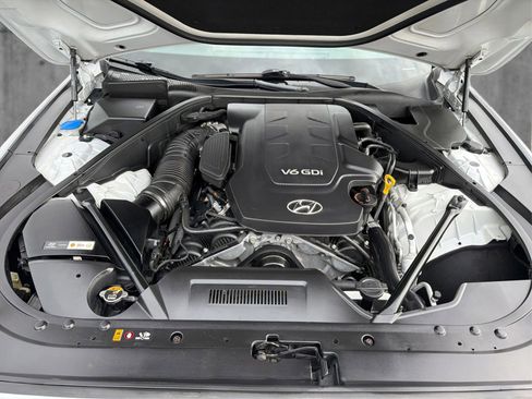 Used 2016 Hyundai Genesis 3.8 w/ Option Group 02 image 11