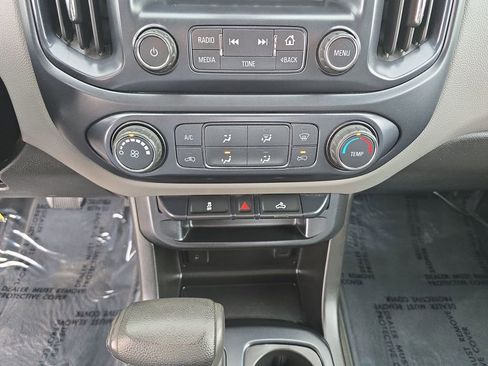 Used 2017 Chevrolet Colorado W/T image 16
