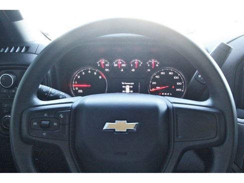 Certified 2025 Chevrolet Silverado 2500 Custom w/ Custom Value Package image 15