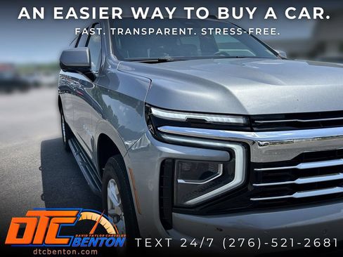 Used 2025 Chevrolet Suburban LT AWD/4WD image 11
