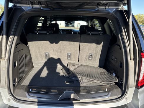 Used 2023 GMC Yukon Denali image 28