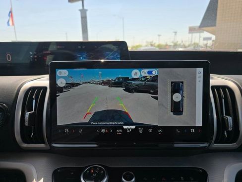 New 2025 Ford Expedition Active image 30