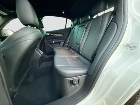 Certified 2024 Maserati Grecale GT image 21