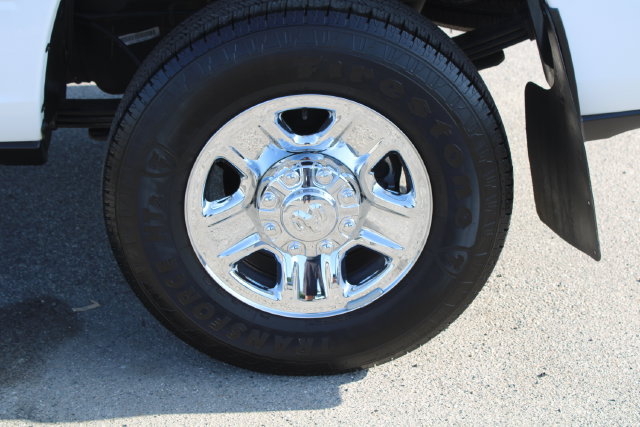 Used 2024 RAM 3500 Tradesman w/ Chrome Appearance Group AWD/4WD image 15