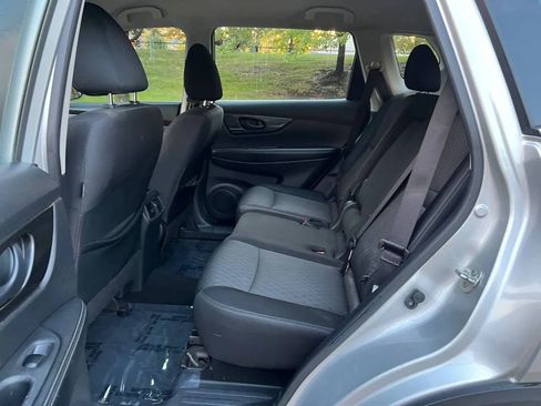 Used 2020 Nissan Rogue S image 9