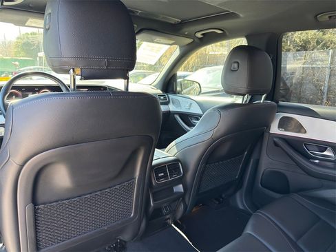 Used 2022 Mercedes-Benz GLE 350 4MATIC w/ Premium Package image 28