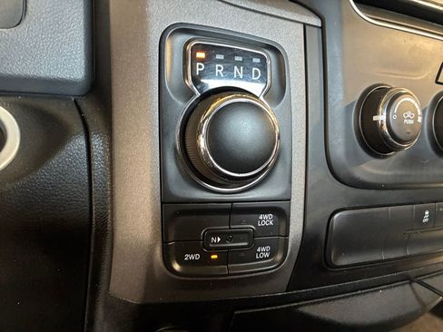 Used 2018 RAM 1500 Express AWD/4WD image 30
