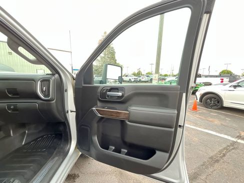 Used 2022 GMC Sierra 2500 SLE image 26