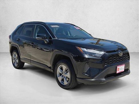 Used 2024 Toyota RAV4 XLE FWD image 3
