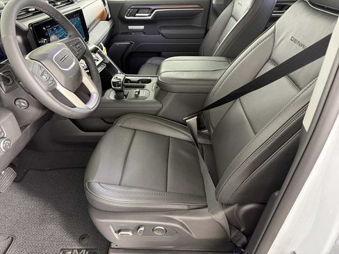 New 2026 GMC Sierra 1500 Denali w/ Denali Reserve Package AWD/4WD image 8