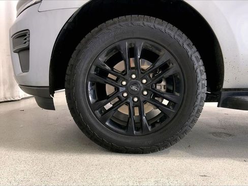 Used 2024 Ford Expedition XLT image 6