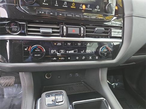 Certified 2025 Nissan Pathfinder SL image 29