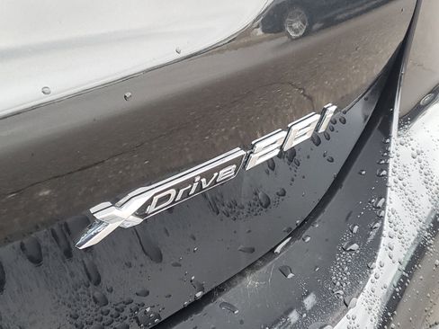 Used 2021 BMW X1 xDrive28i w/ Premium Package image 32