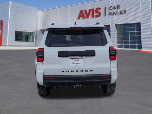 Used 2025 Toyota 4Runner SR5 image 5