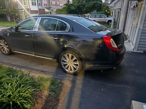 Used 2013 Lincoln MKS AWD image 6
