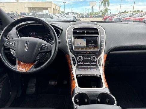 Used 2018 Lincoln MKX Reserve w/ Driver Assistance Package image 10