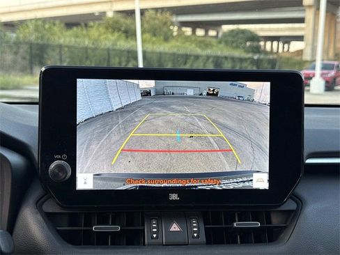 Used 2023 Toyota RAV4 XLE Premium image 17