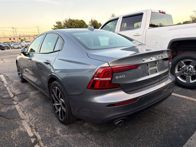 Used 2020 Volvo S60 T6 Momentum w/ Premium Package AWD/4WD image 4