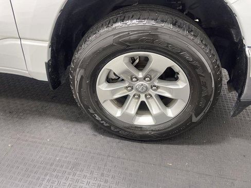 Used 2024 RAM 1500 Laramie AWD/4WD image 20