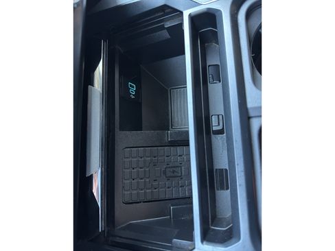 Used 2024 Ford F250 Lariat w/ Black Appearance Package image 23