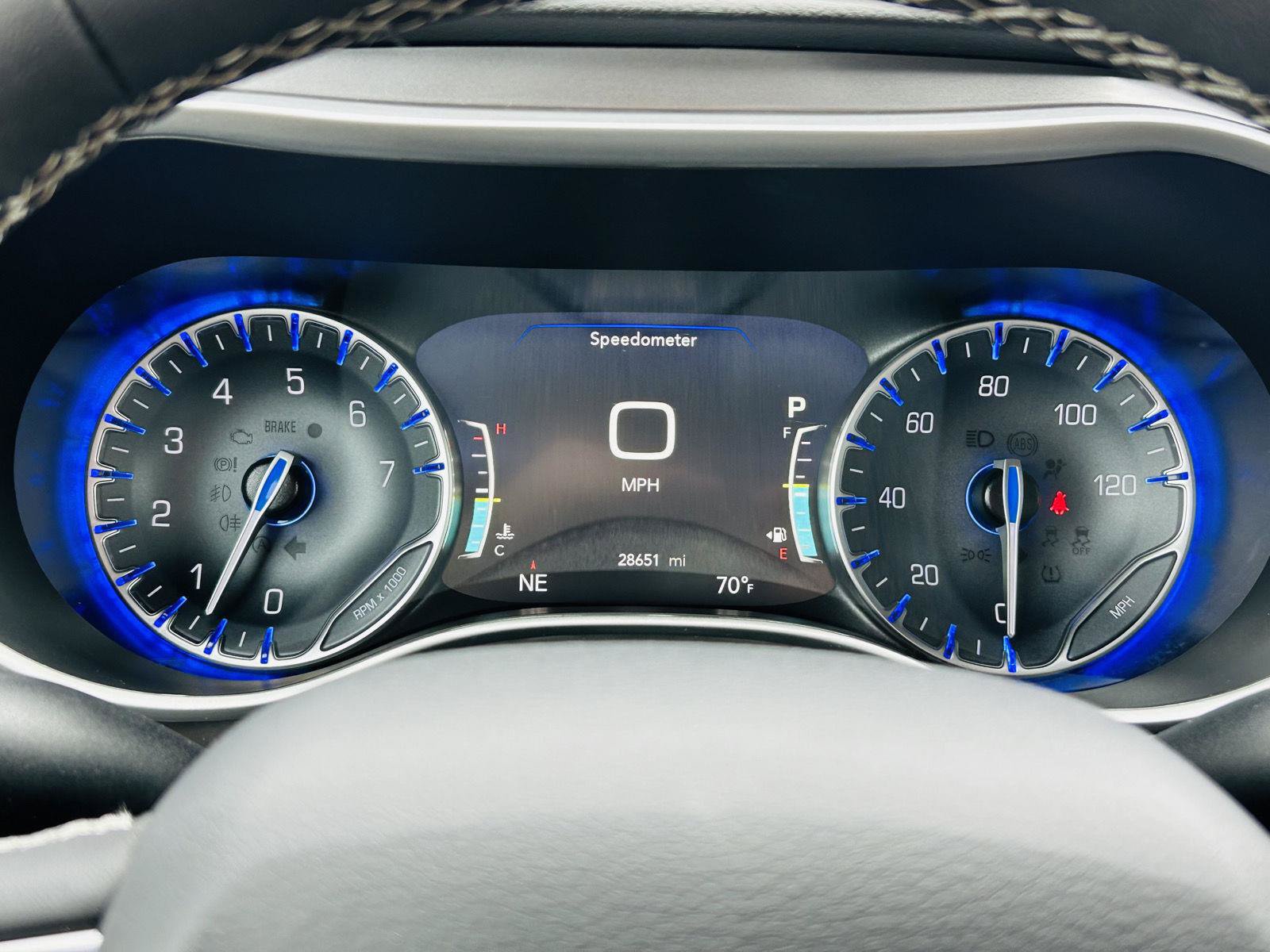 Used 2025 Chrysler Pacifica Select FWD image 19