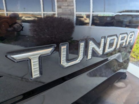 Used 2015 Toyota Tundra SR5 w/ TRD Off Road Package AWD/4WD image 25