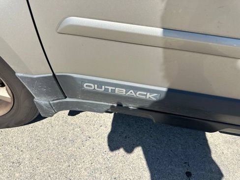 Used 2014 Subaru Outback 2.5i Limited AWD/4WD image 28