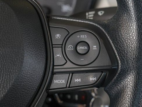 Used 2024 Toyota Corolla LE FWD image 21