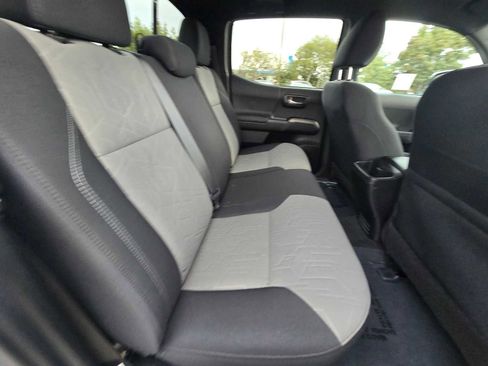 Used 2023 Toyota Tacoma TRD Sport image 14