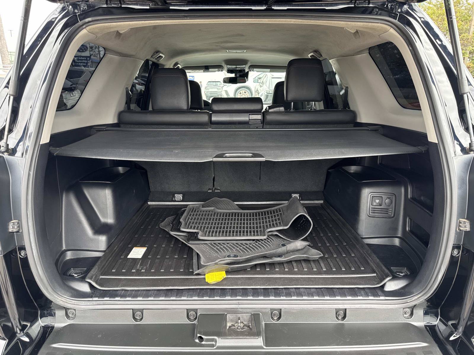 Used 2021 Toyota 4Runner Venture AWD/4WD image 6