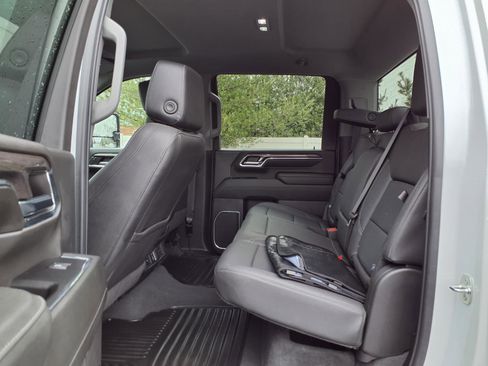 Used 2024 Chevrolet Silverado 3500 LTZ image 22