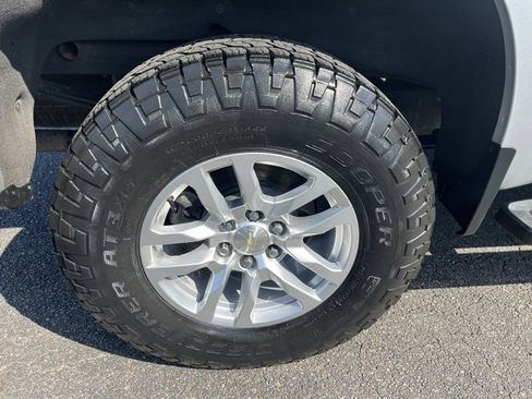 Used 2020 Chevrolet Silverado 1500 LT w/ Texas Edition image 34