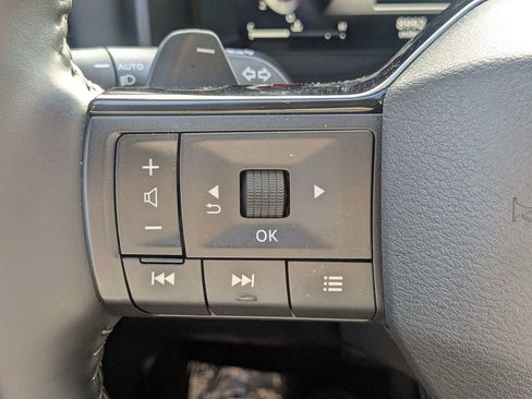 Used 2025 Nissan Rogue Platinum w/ Platinum Premium Package FWD image 27