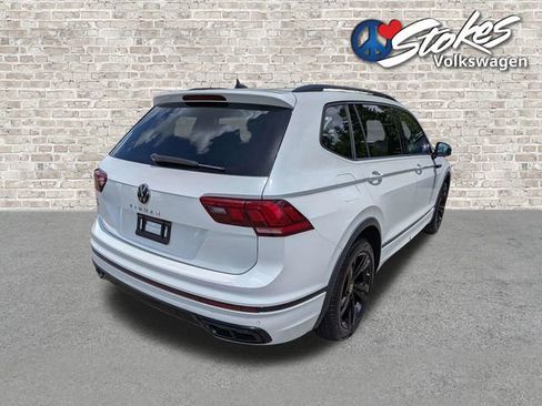 Certified 2023 Volkswagen Tiguan SE R-Line FWD image 4