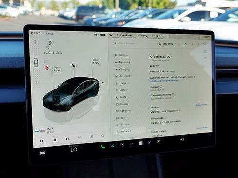 Used 2024 Tesla Model 3 Standard Range image 27