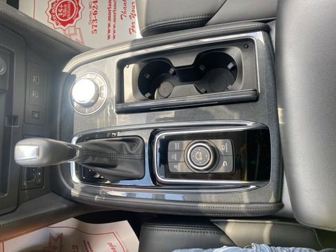 Used 2024 Nissan Armada SV w/ Cargo Package image 24