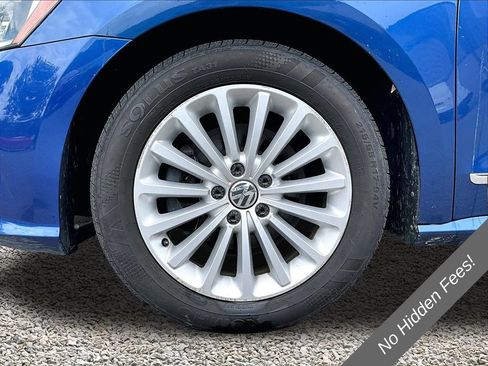 Used 2016 Volkswagen Passat 1.8T SE FWD image 9