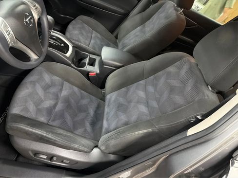 Used 2015 Nissan Rogue SV FWD image 29