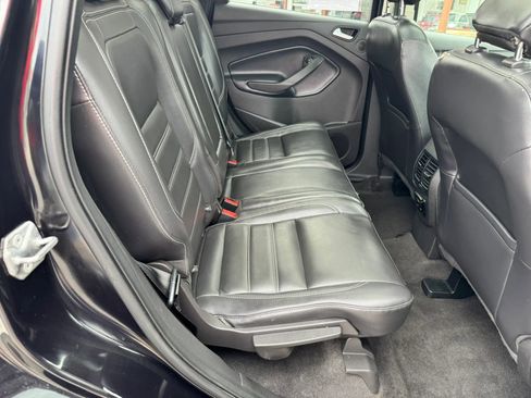 Used 2019 Ford Escape Titanium image 34