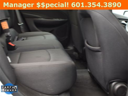 Used 2024 Chevrolet Malibu LT image 17