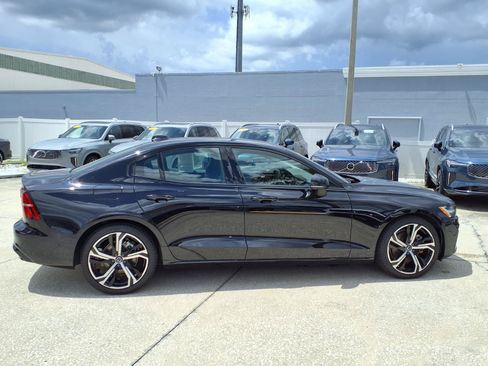 Certified 2024 Volvo S60 B5 Plus FWD image 8