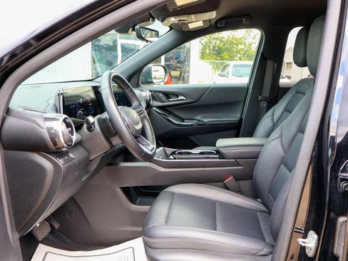 Used 2025 Chevrolet Equinox LT FWD image 7