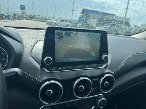 Used 2024 Nissan Sentra SV FWD image 25