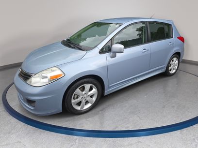 Used 2011 Nissan Versa Hatchback w/ Premium Pkg