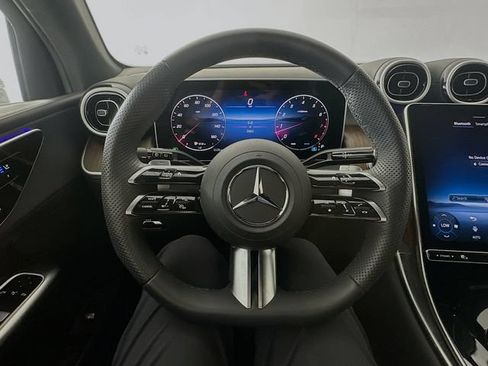 Used 2026 Mercedes-Benz GLC 300 image 11