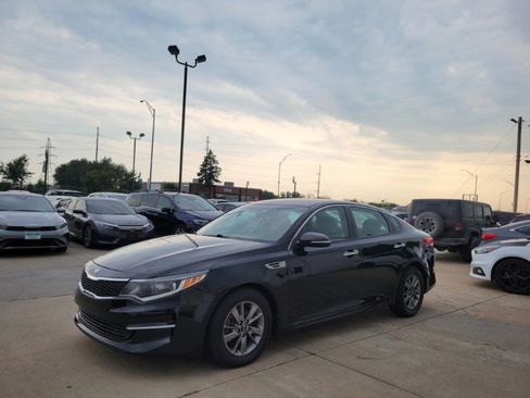 Used 2016 Kia Optima LX FWD image 3