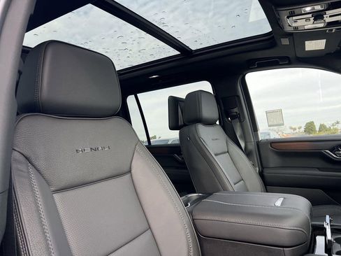 New 2026 GMC Yukon XL Denali w/ Denali Reserve Package AWD/4WD image 35