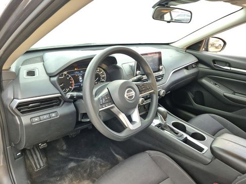 Used 2022 Nissan Altima 2.5 SV FWD image 15