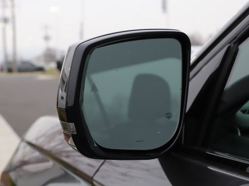 New 2025 Jeep Grand Cherokee L Altitude image 9