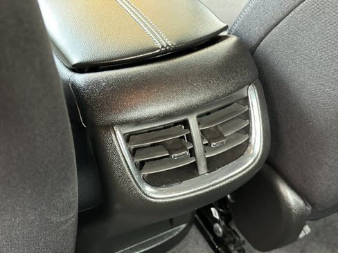 Used 2023 Chevrolet Malibu LT image 14